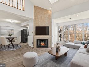 3903 Golf Tee Court 301, Fairfax VA 22033