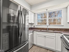 3903 Golf Tee Court 301, Fairfax VA 22033