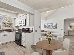 3903 Golf Tee Court 301, Fairfax VA 22033