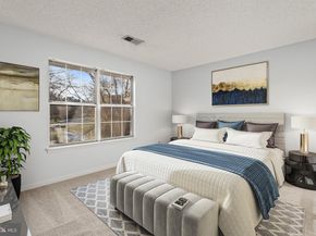 3903 Golf Tee Court 301, Fairfax VA 22033