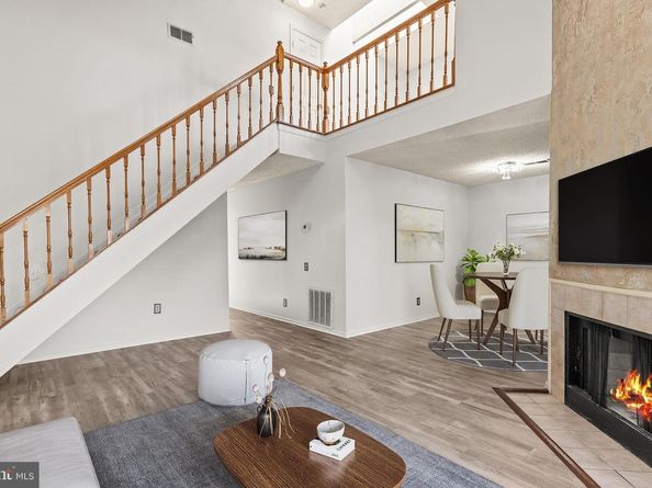 3903 Golf Tee Court 301, Fairfax VA 22033