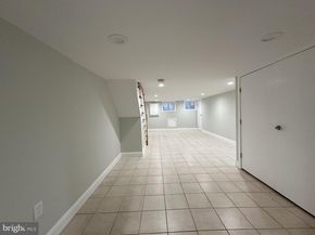 916 Snyder Avenue, Philadelphia PA 19148