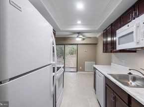 11654 Stoneview Square 94/1B, Reston VA 20191