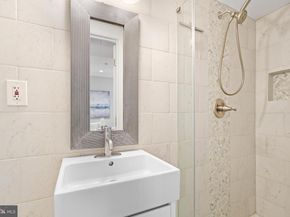 44 Dale Street, Alexandria VA 22305