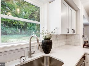 242 Shadeland Avenue, Drexel Hill PA 19026