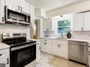 242 Shadeland Avenue, Drexel Hill PA 19026