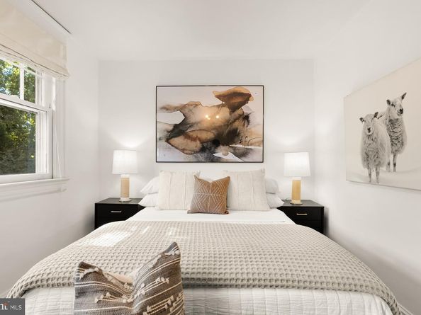 5221 42nd Street NW, Washington DC 20015
