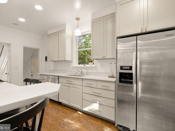 5221 42nd Street NW, Washington DC 20015