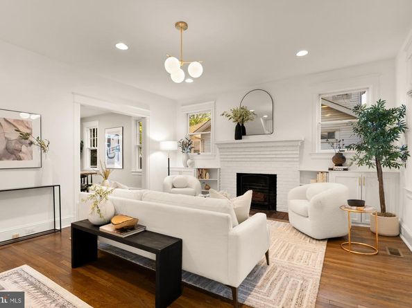 5221 42nd Street NW, Washington DC 20015