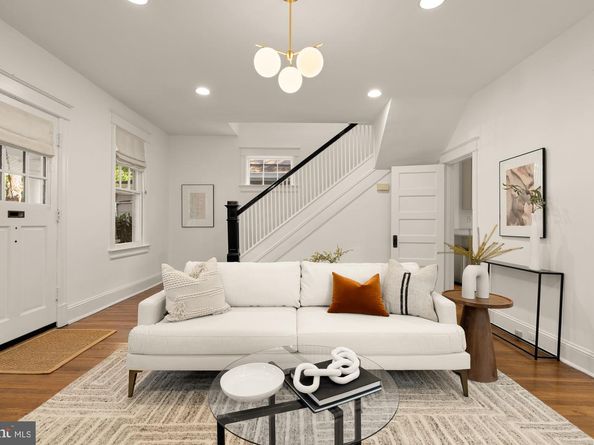 5221 42nd Street NW, Washington DC 20015