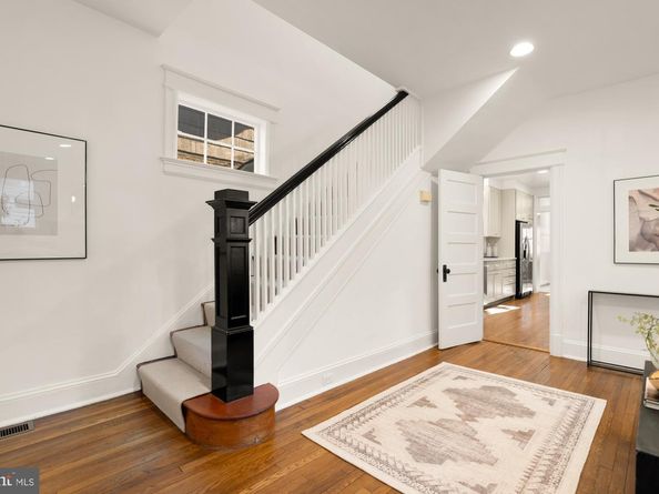 5221 42nd Street NW, Washington DC 20015