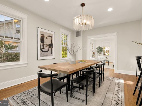 5221 42nd Street NW, Washington DC 20015