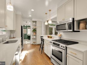 5221 42nd Street NW, Washington DC 20015