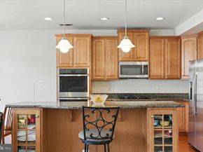 5707 Callcott Way H, Alexandria VA 22312