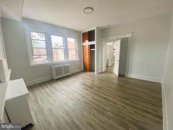 2013 S 5TH Street, Philadelphia PA 19148