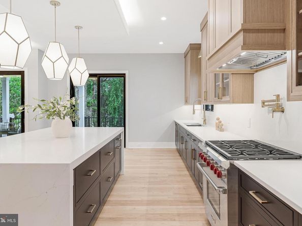 1052 Balls Hill Road, Mclean VA 22101