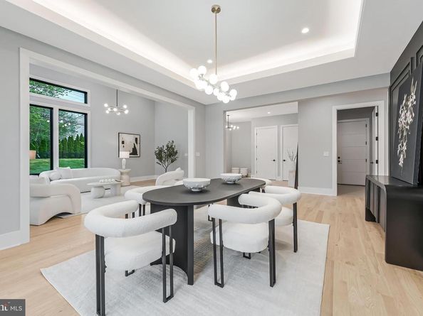 1052 Balls Hill Road, Mclean VA 22101