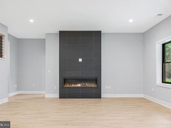 1052 Balls Hill Road, Mclean VA 22101