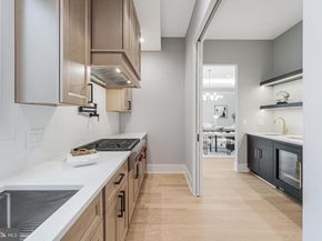 1052 Balls Hill Road, Mclean VA 22101