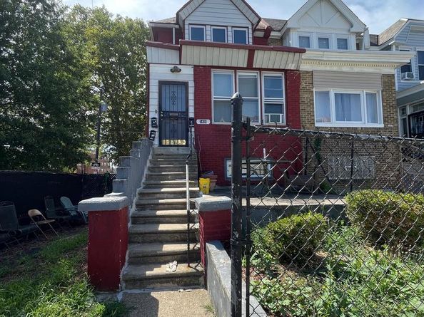 5400 W Montgomery Avenue, Philadelphia PA 19131