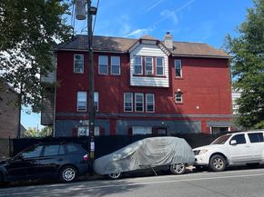 5400 W Montgomery Avenue, Philadelphia PA 19131