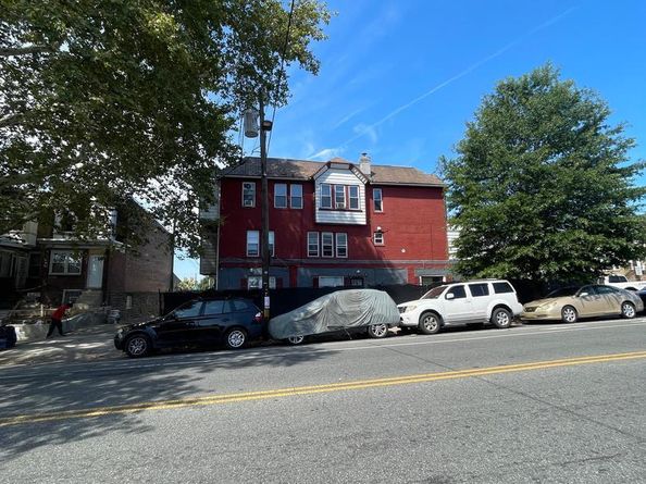 5400 W Montgomery Avenue, Philadelphia PA 19131
