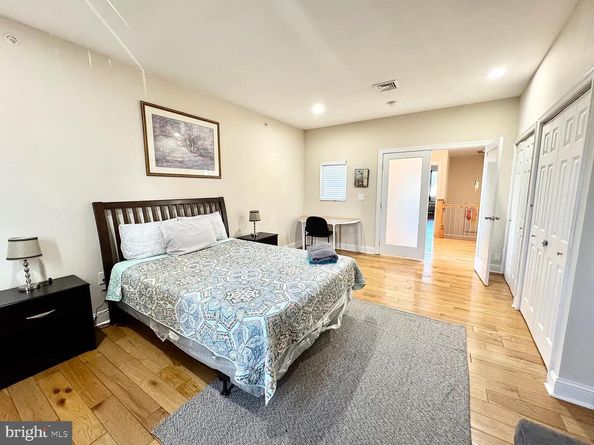 1146 S 6TH Street, Philadelphia PA 19147