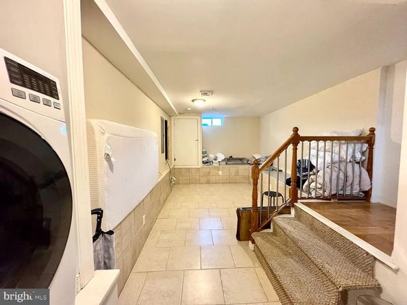 1146 S 6TH Street, Philadelphia PA 19147