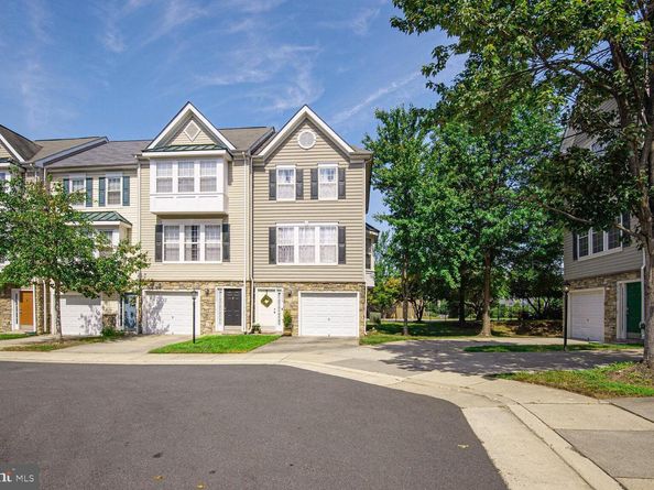 23004 Fontwell Square, Sterling VA 20166