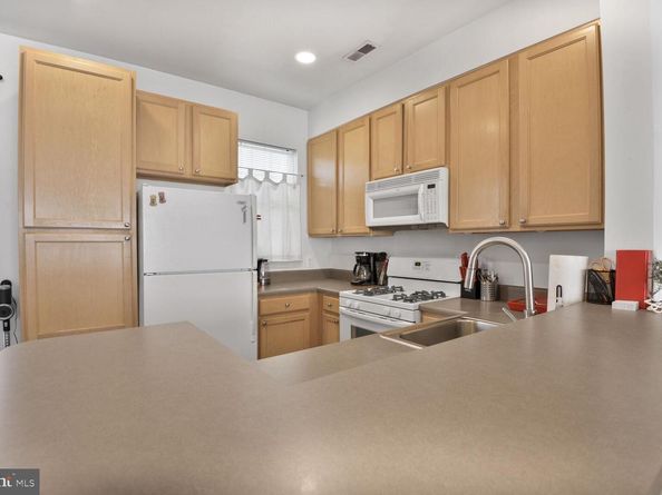 23004 Fontwell Square, Sterling VA 20166