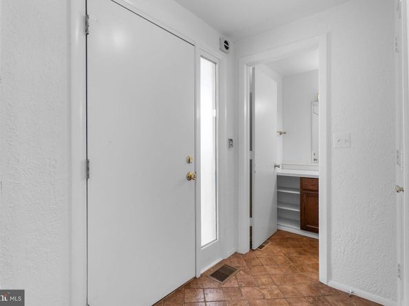 1806 N Shore Court, Reston VA 20190