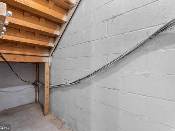 1806 N Shore Court, Reston VA 20190