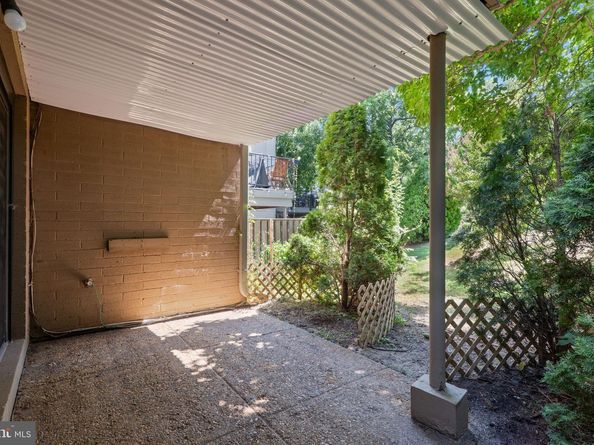 1806 N Shore Court, Reston VA 20190