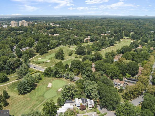 1806 N Shore Court, Reston VA 20190