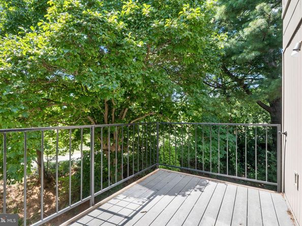 1806 N Shore Court, Reston VA 20190