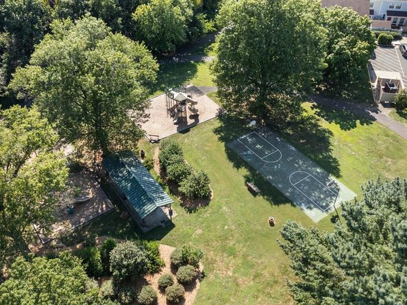 1806 N Shore Court, Reston VA 20190