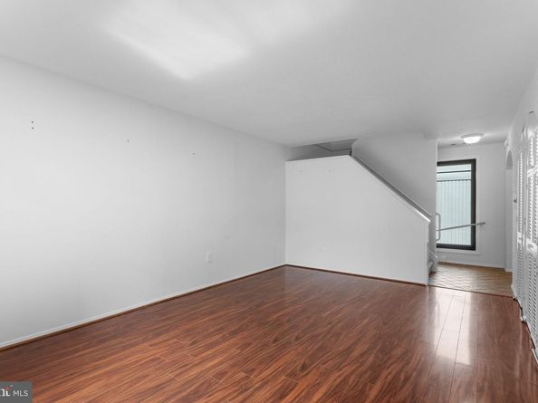 1806 N Shore Court, Reston VA 20190