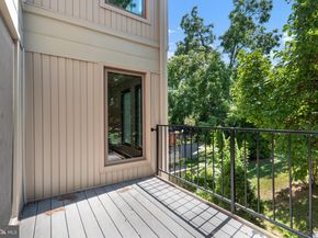 1806 N Shore Court, Reston VA 20190