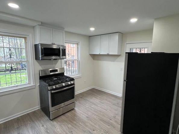 808 Division Avenue NE, Washington DC 20019