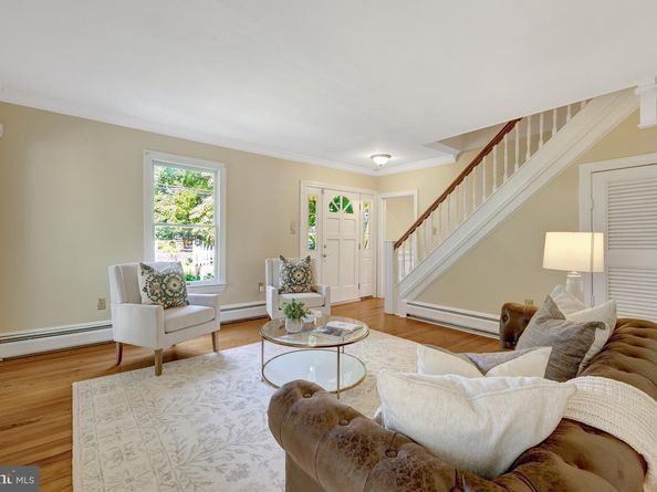 1012 Grant Street, Herndon VA 20170