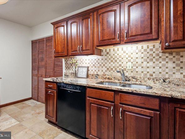 6101 Edsall Road 702, Alexandria VA 22304