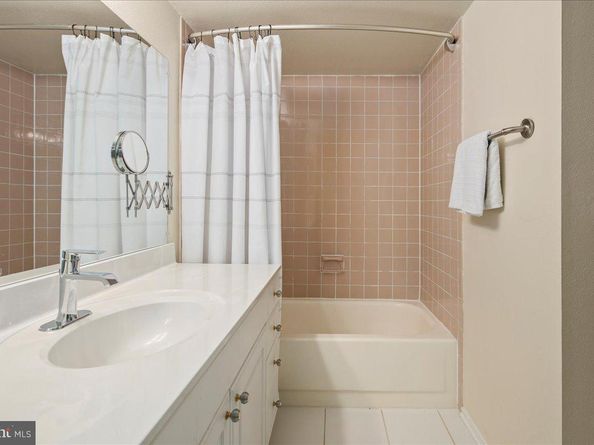 6101 Edsall Road 702, Alexandria VA 22304