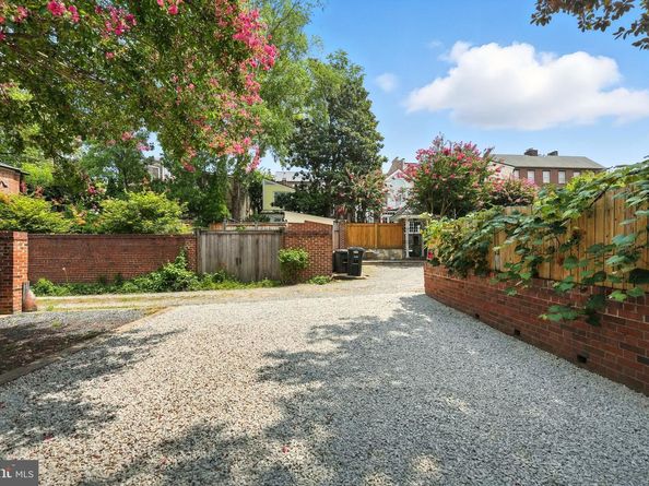 219 N Pitt Street, Alexandria VA 22314
