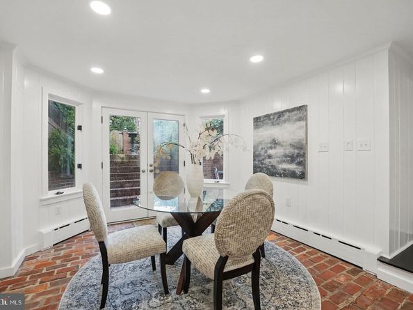 219 N Pitt Street, Alexandria VA 22314