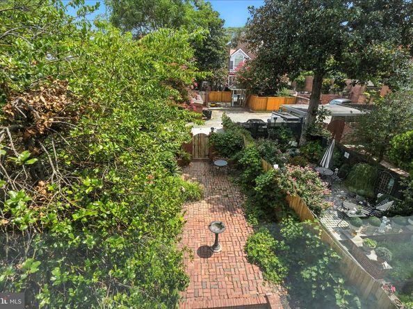 219 N Pitt Street, Alexandria VA 22314