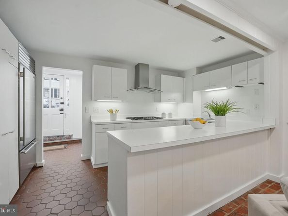 219 N Pitt Street, Alexandria VA 22314