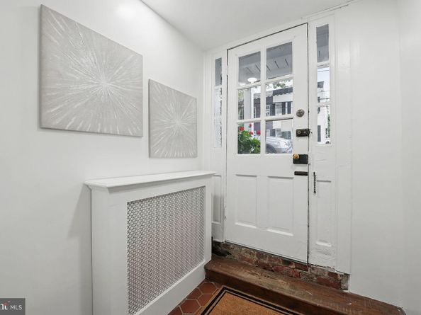219 N Pitt Street, Alexandria VA 22314