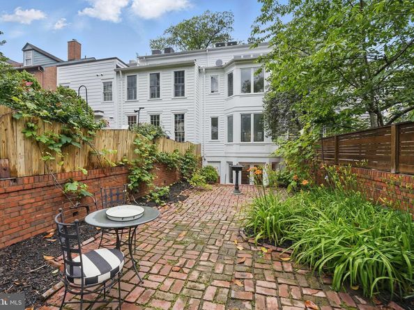 219 N Pitt Street, Alexandria VA 22314