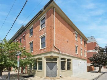 673 N 15TH Street