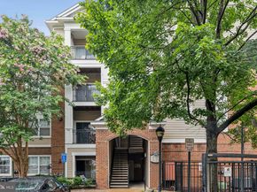 12956 Centre Park Circle 417, Herndon VA 20171